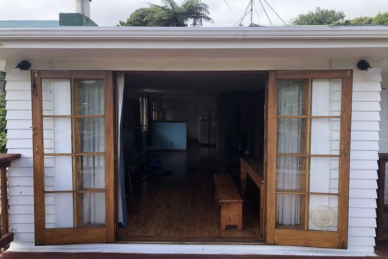 Photo of property in 6 Takutai Road, Pukerua Bay, 5026