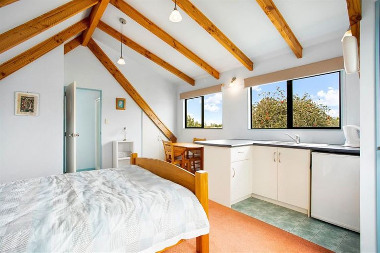 Photo of property in 1/22a Tomo Street, New Lynn, Auckland, 0600