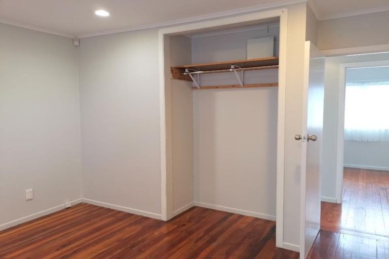 Photo of property in 216 Te Atatu Road, Te Atatu South, Auckland, 0610