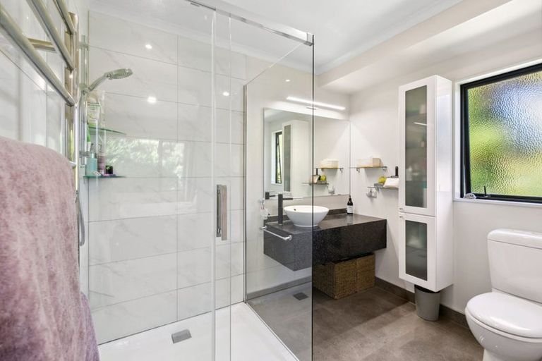 Photo of property in 227 Heta Road, Merrilands, New Plymouth, 4312