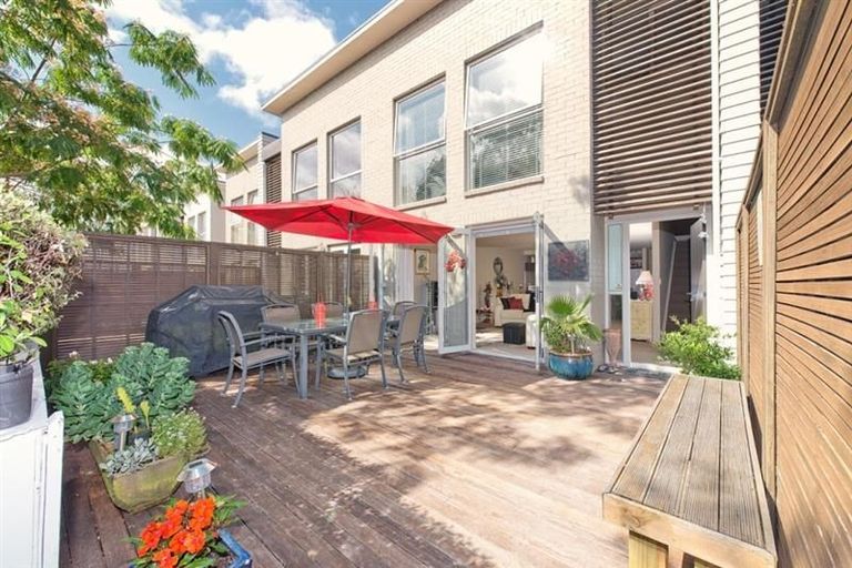 Photo of property in 4 Zabeel Crescent, Takanini, 2112