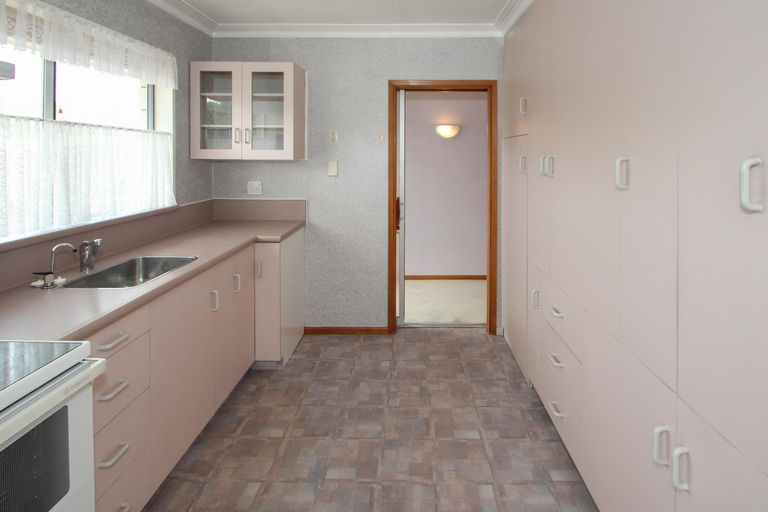 Photo of property in 27 Towey Street, Holmes Hill, Oamaru, 9401