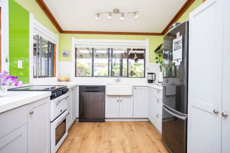 Photo of property in 72 Township Road, Kumeroa, Woodville, 4997