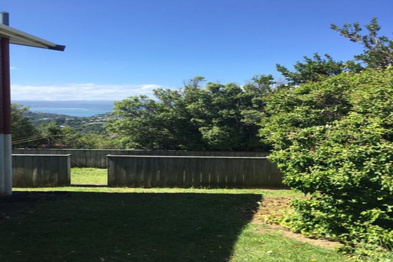 Photo of property in 5b Oldham Way, Crofton Downs, Wellington, 6035