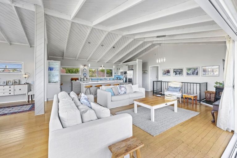Photo of property in 13 Colmar Road, Mellons Bay, Auckland, 2014