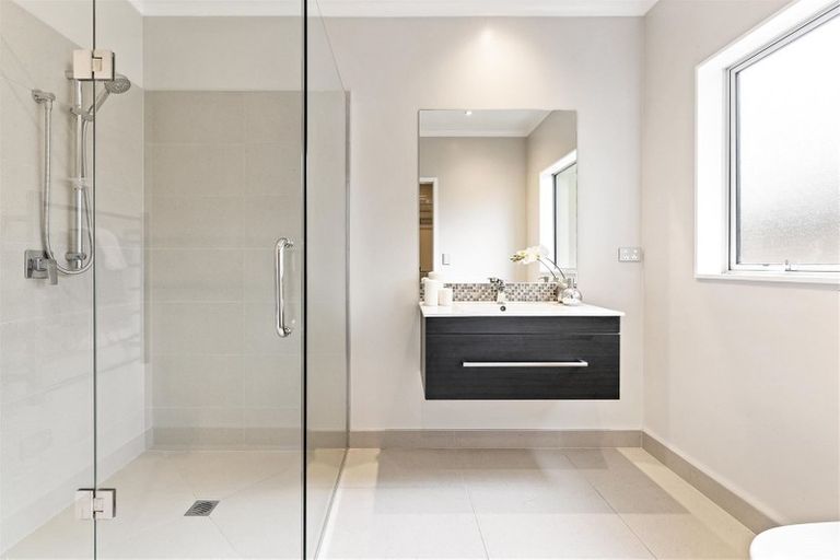 Photo of property in 44 Crabb Fields Lane, Riverhead, 0820