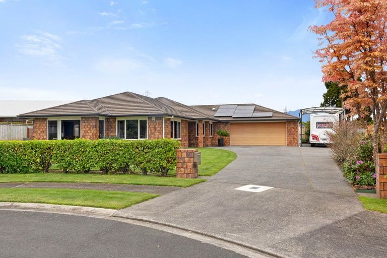 Photo of property in 8 Margaret Alice Close, Whalers Gate, New Plymouth, 4310