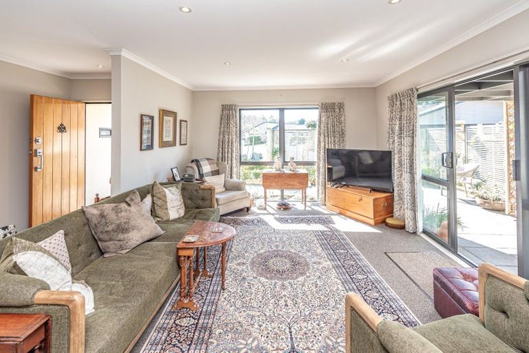 Photo of property in Caversham Park, 2/7 Caversham Road, Westmere, Whanganui, 4501