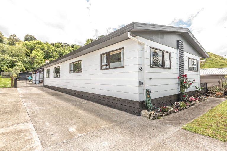 Photo of property in 45 Mowhanau Drive, Kai Iwi, Whanganui, 4574