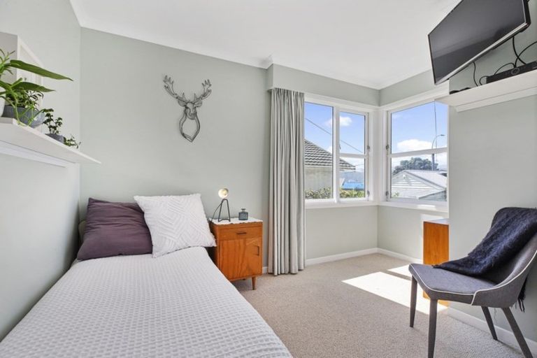 Photo of property in 225 Marine Parade, Seatoun, Wellington, 6022