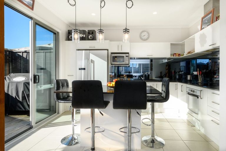 Photo of property in 24 Station Street, Hobsonville, Auckland, 0616