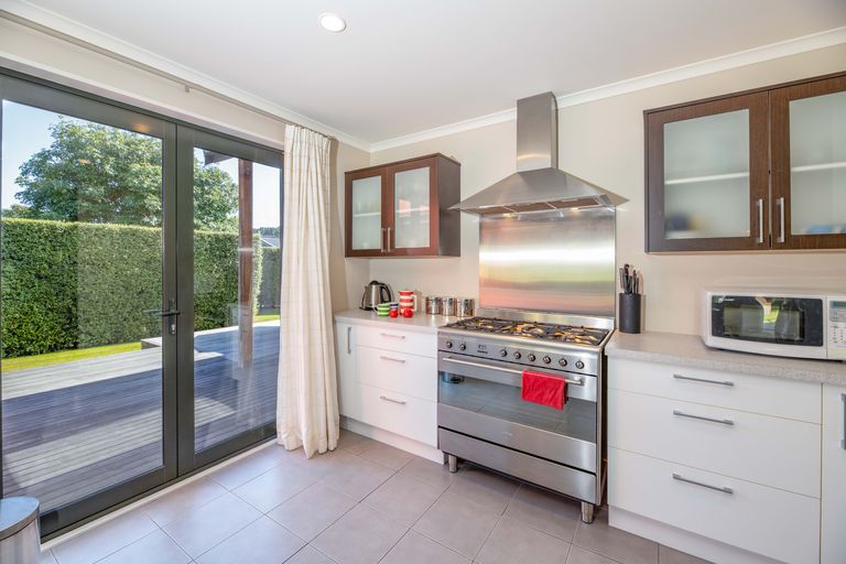 Photo of property in 4 Ryton Place, Lake Coleridge, 7572