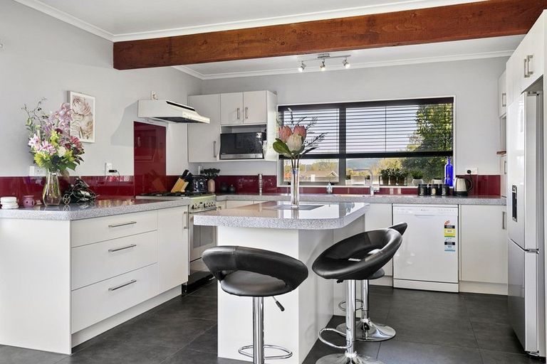 Photo of property in 2/27 Tobin Place, Richmond Heights, Taupo, 3330