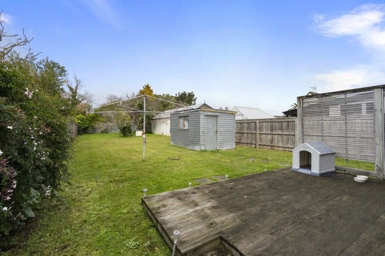 Photo of property in 412 Featherston Street, Palmerston North, 4414