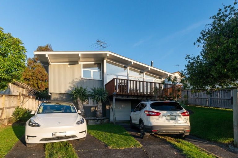 Photo of property in 7 Arlette Place, Massey, Auckland, 0614