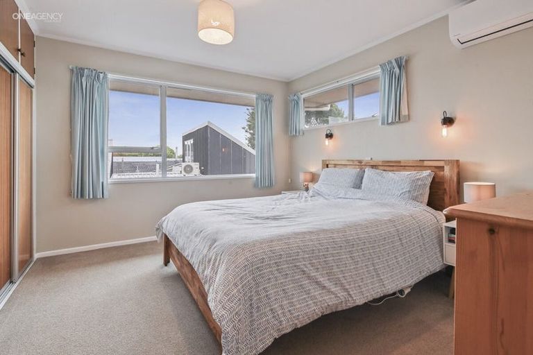 Photo of property in 15 Chilton Drive, Mairehau, Christchurch, 8052