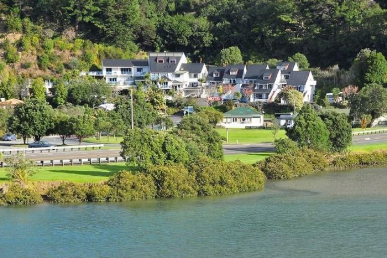 Photo of property in 2e Weranui Road, Waiwera, Orewa, 0994