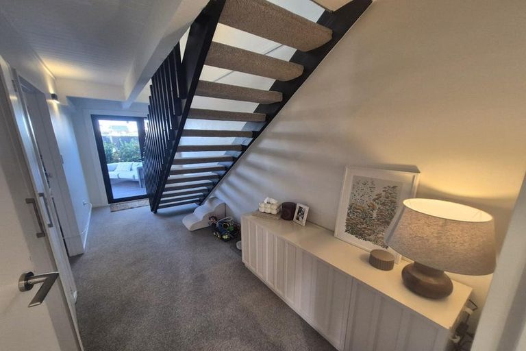 Photo of property in 1/99a Mandeville Street, Riccarton, Christchurch, 8011
