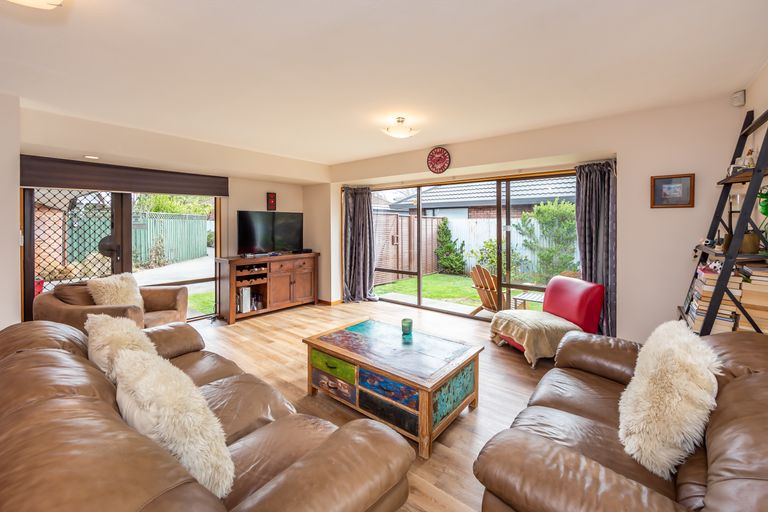 Photo of property in 2/20 Therese Street, Spreydon, Christchurch, 8024