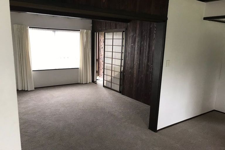 Photo of property in 2/5 Kegworth Place, Browns Bay, Auckland, 0630