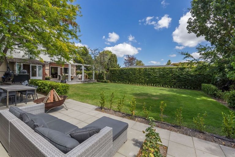 Photo of property in 82 Glandovey Road, Fendalton, Christchurch, 8052