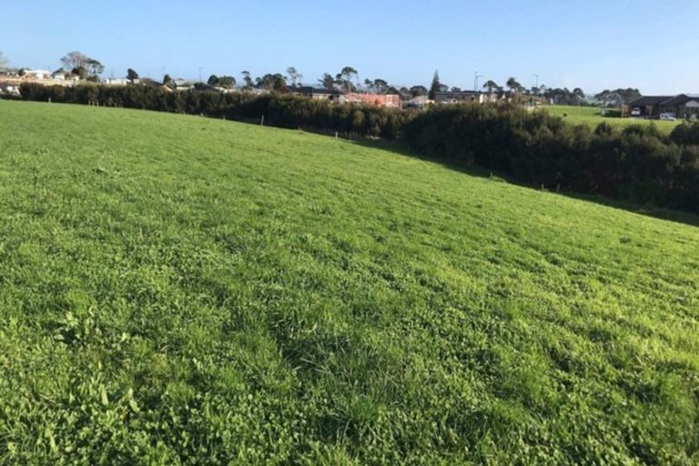 Photo of property in 10 Wheriko Avenue, Glenbrook, 2681