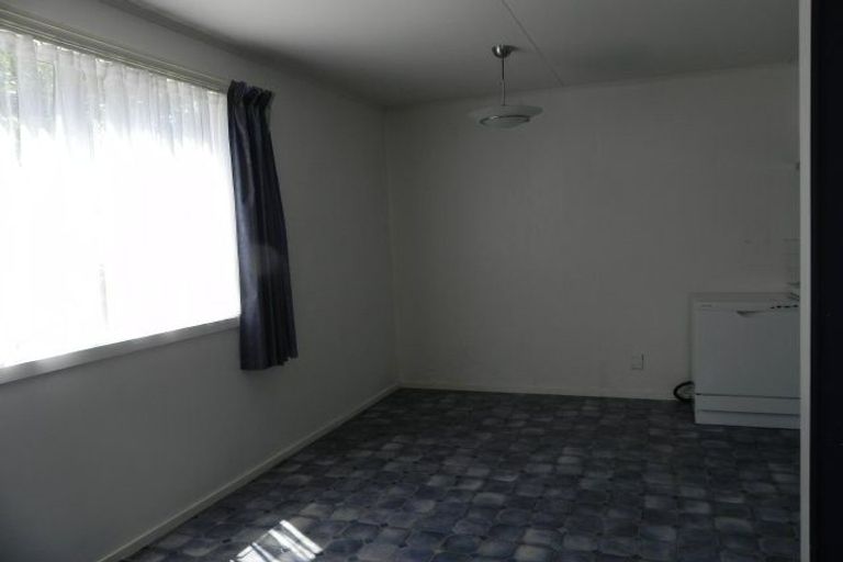 Photo of property in 46 Speargrass Grove, Timberlea, Upper Hutt, 5018