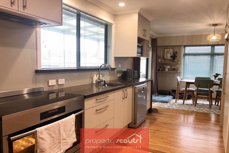 Photo of property in 38 Record Street, Fitzroy, New Plymouth, 4312