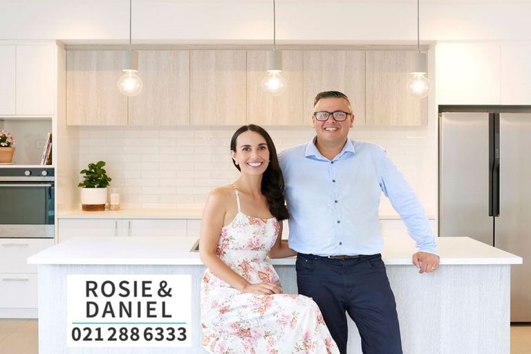 Photo of property in 11 Halyard Place, Te Atatu Peninsula, Auckland, 0610