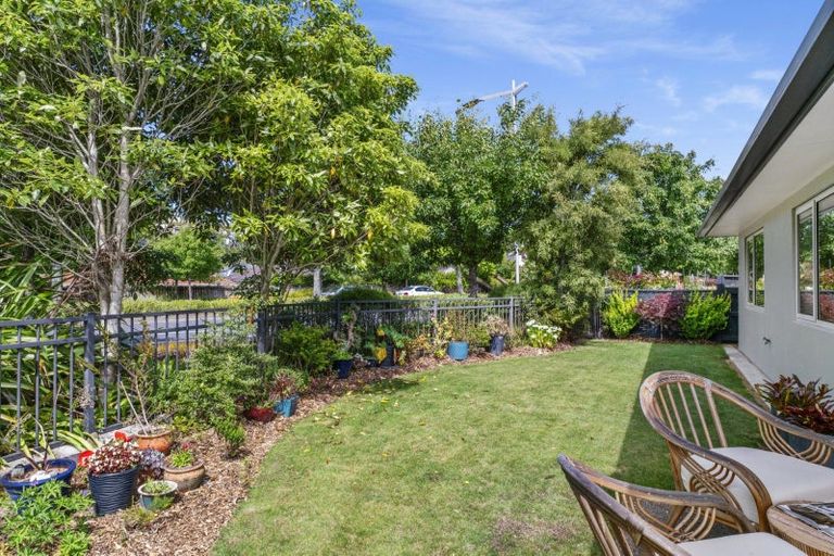 Photo of property in 37 Bridgewater Way, Pyes Pa, Tauranga, 3112