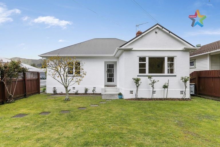 Photo of property in 28 Trafalgar Street, Waiwhetu, Lower Hutt, 5010