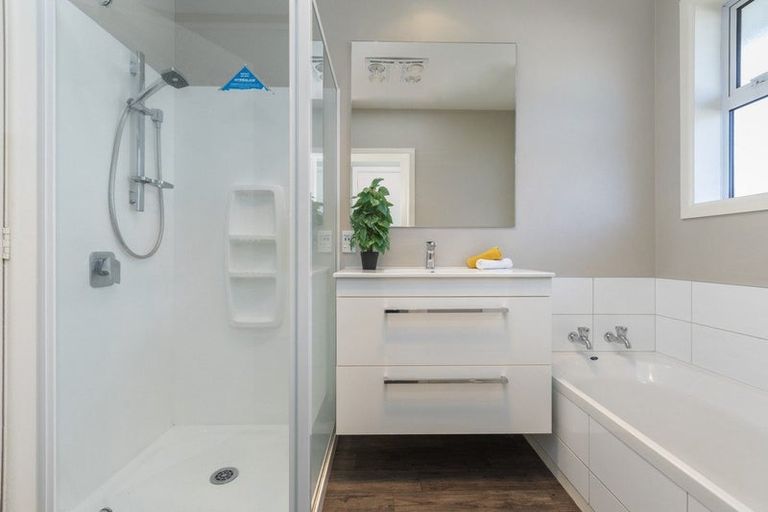 Photo of property in 57 Denise Crescent, Hornby, Christchurch, 8042