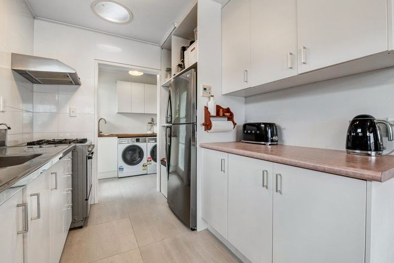 Photo of property in 71b Red Beach Road, Red Beach, 0932