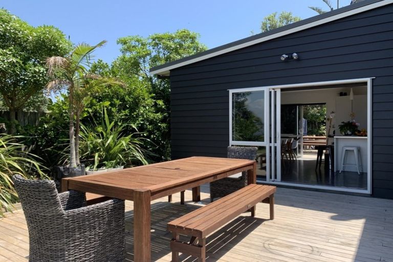 Photo of property in 588 Pukehina Parade, Pukehina, Te Puke, 3189