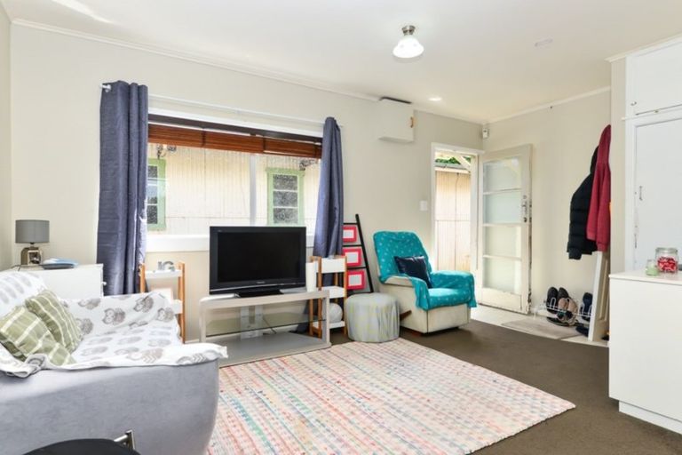 Photo of property in 5a Saint Olpherts Avenue, Hamilton East, Hamilton, 3216