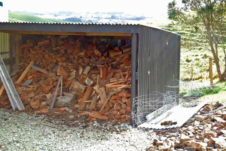 Photo of property in 598a Oneriri Road, Kaiwaka, 0573