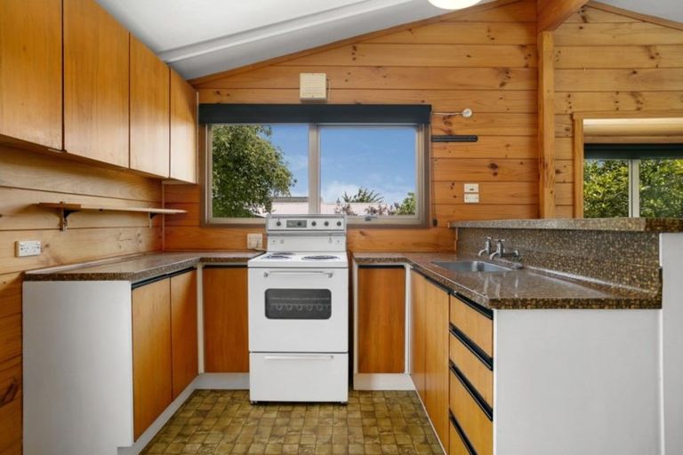 Photo of property in 1/11 Ingle Avenue, Waipahihi, Taupo, 3330