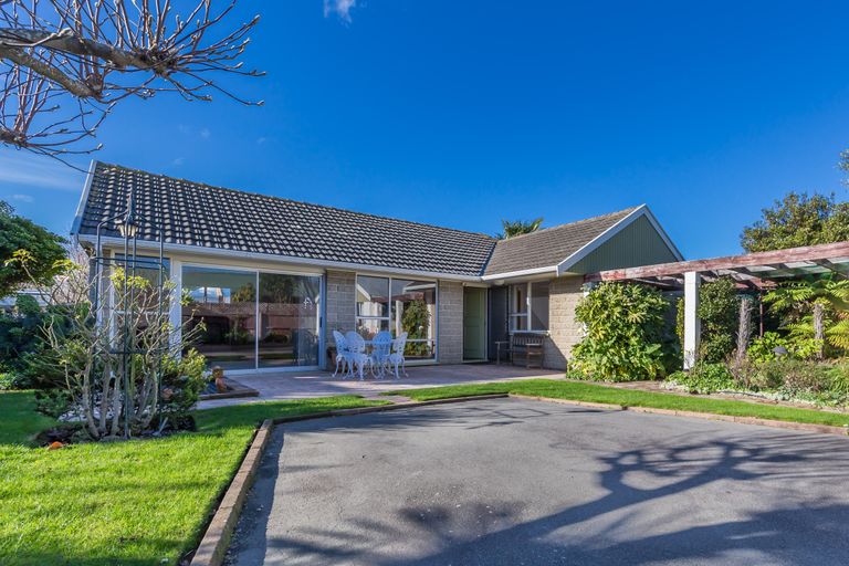 Photo of property in 9 Kinver Place, Spreydon, Christchurch, 8024