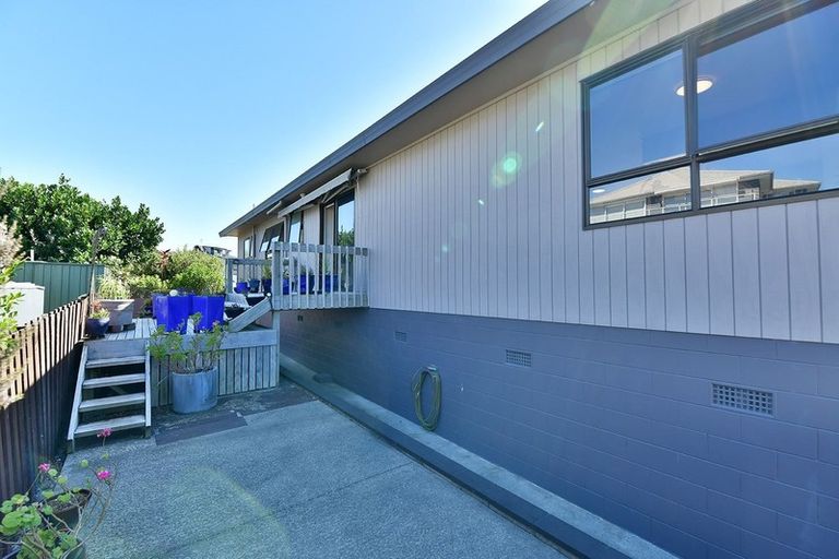 Photo of property in 35 Tamatea Drive, Snells Beach, 0920