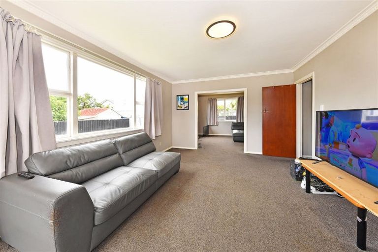 Photo of property in 2/187a Matsons Avenue, Papanui, Christchurch, 8053