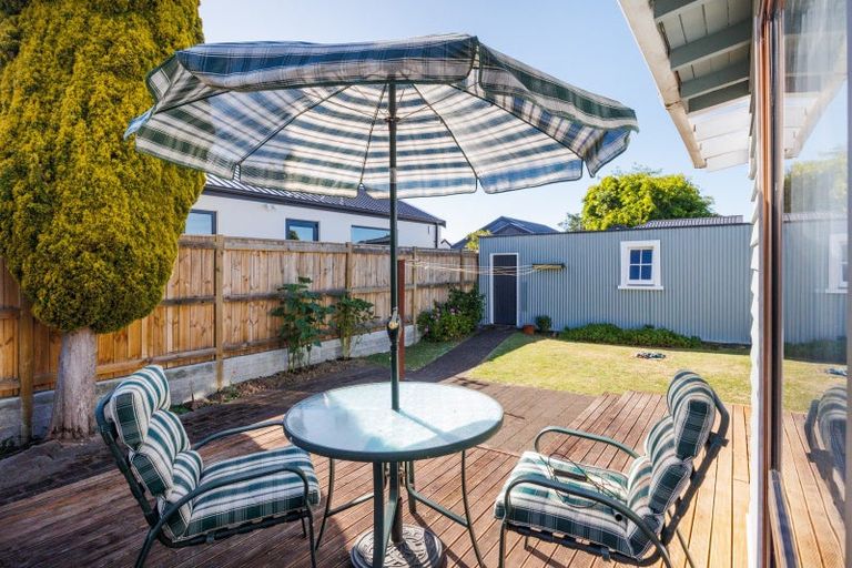 Photo of property in 11 Brightwater Terrace, Terrace End, Palmerston North, 4410