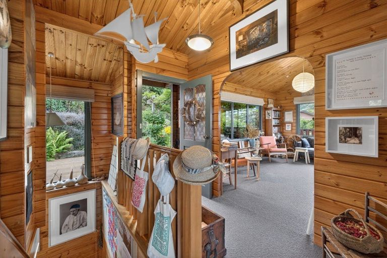 Photo of property in 35 Merlincote Crescent, Governors Bay, 8971