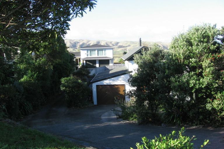 Photo of property in 12 The Track, Plimmerton, Porirua, 5026