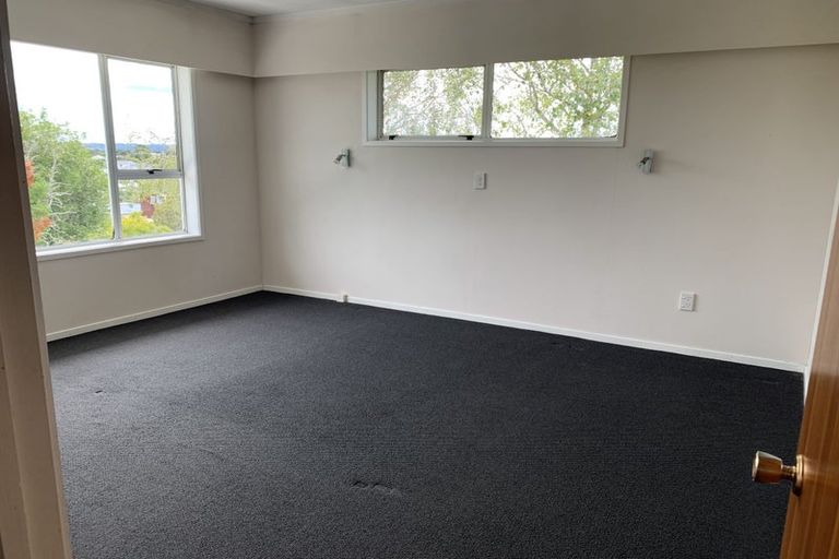 Photo of property in 4206 Great North Road, Glendene, Auckland, 0602