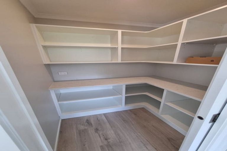 Photo of property in 62 Hokioi Drive, Kenepuru, Porirua, 5022