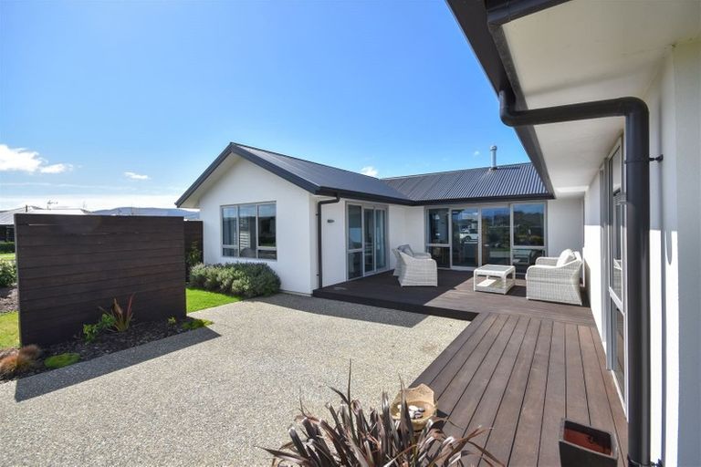 Photo of property in 2 Stratton Way, Mosgiel, 9024