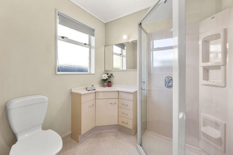 Photo of property in 6 Robertson Street, Glenholme, Rotorua, 3010