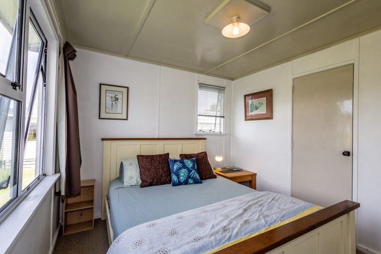 Photo of property in 17 Mackenzie Street, Waimarino, Owhango, 3989