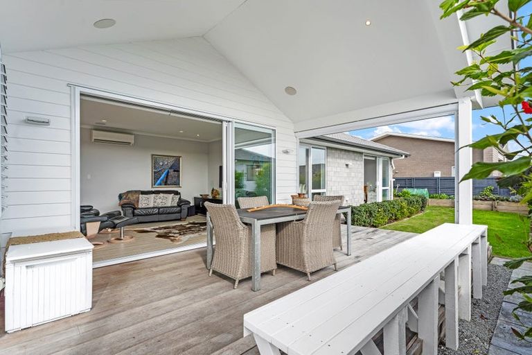 Photo of property in 16 Discovery Drive, Gulf Harbour, Whangaparaoa, 0930