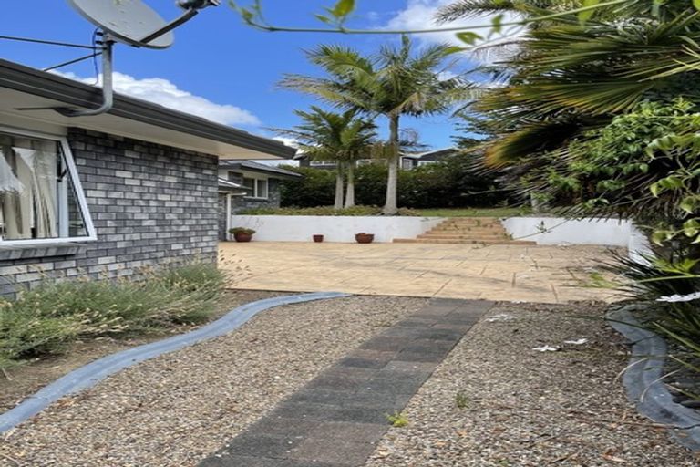 Photo of property in 69 Marina View Drive, West Harbour, Auckland, 0618